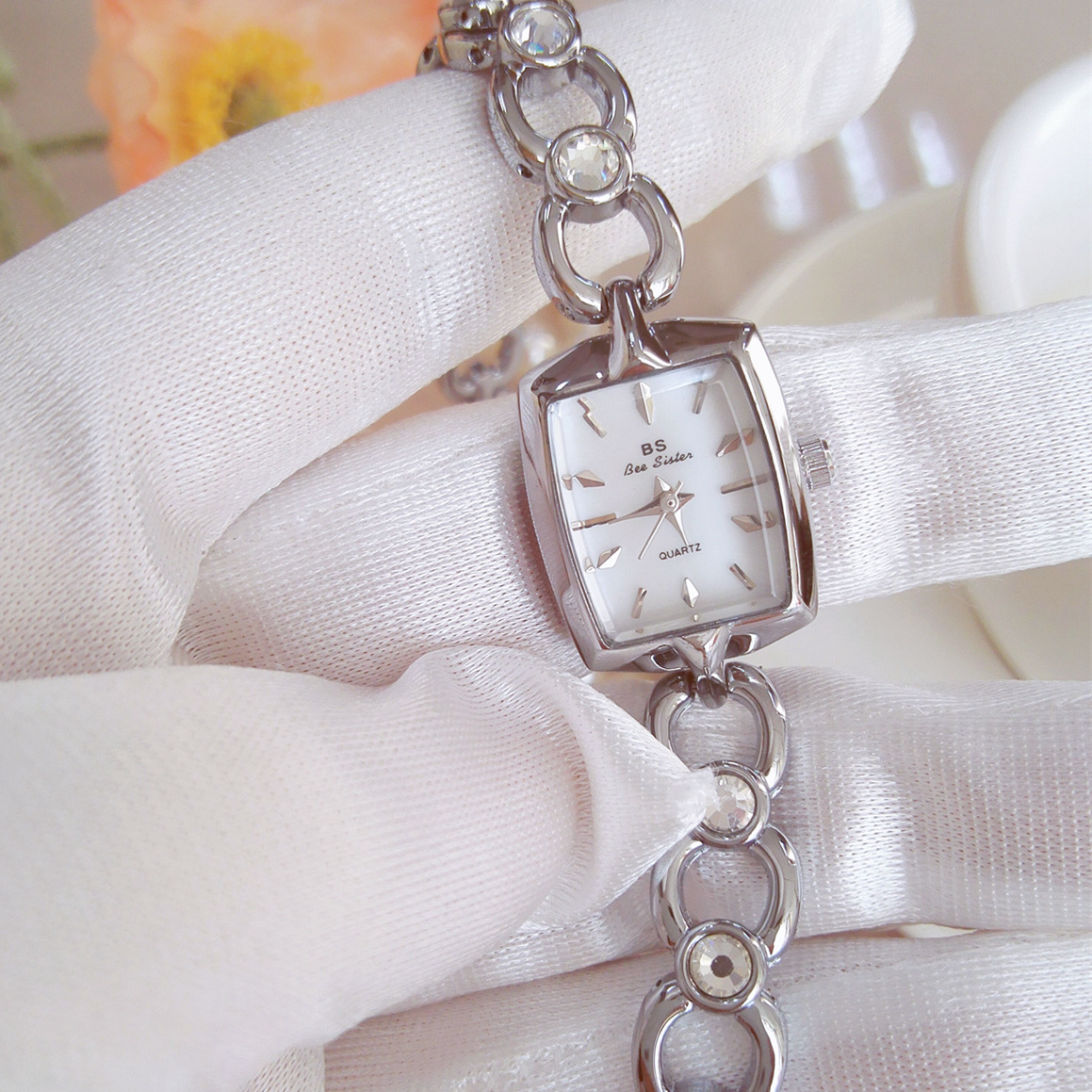 Luxury Watch And Jewelry Brand - UTHAI 腕時計女性のためのライト高級ブランドダイヤモンドゴールドスクエア女性メタルブレスレットジュエリー防水レディースファッション腕時計