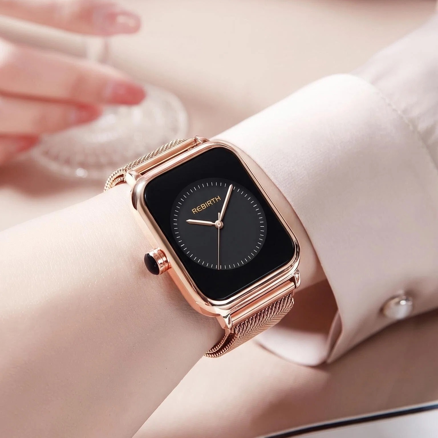 ライトラグジュアリースクエアレディースウォッチ、ローズゴール - Luxury Watch Black のレビューと価格