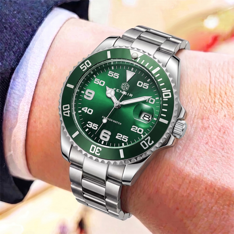 クラシックなメンズクォーツ時計。逆回転防止ベゼル、防水、夜光 - Luxury Watch Makes のレビューと価格