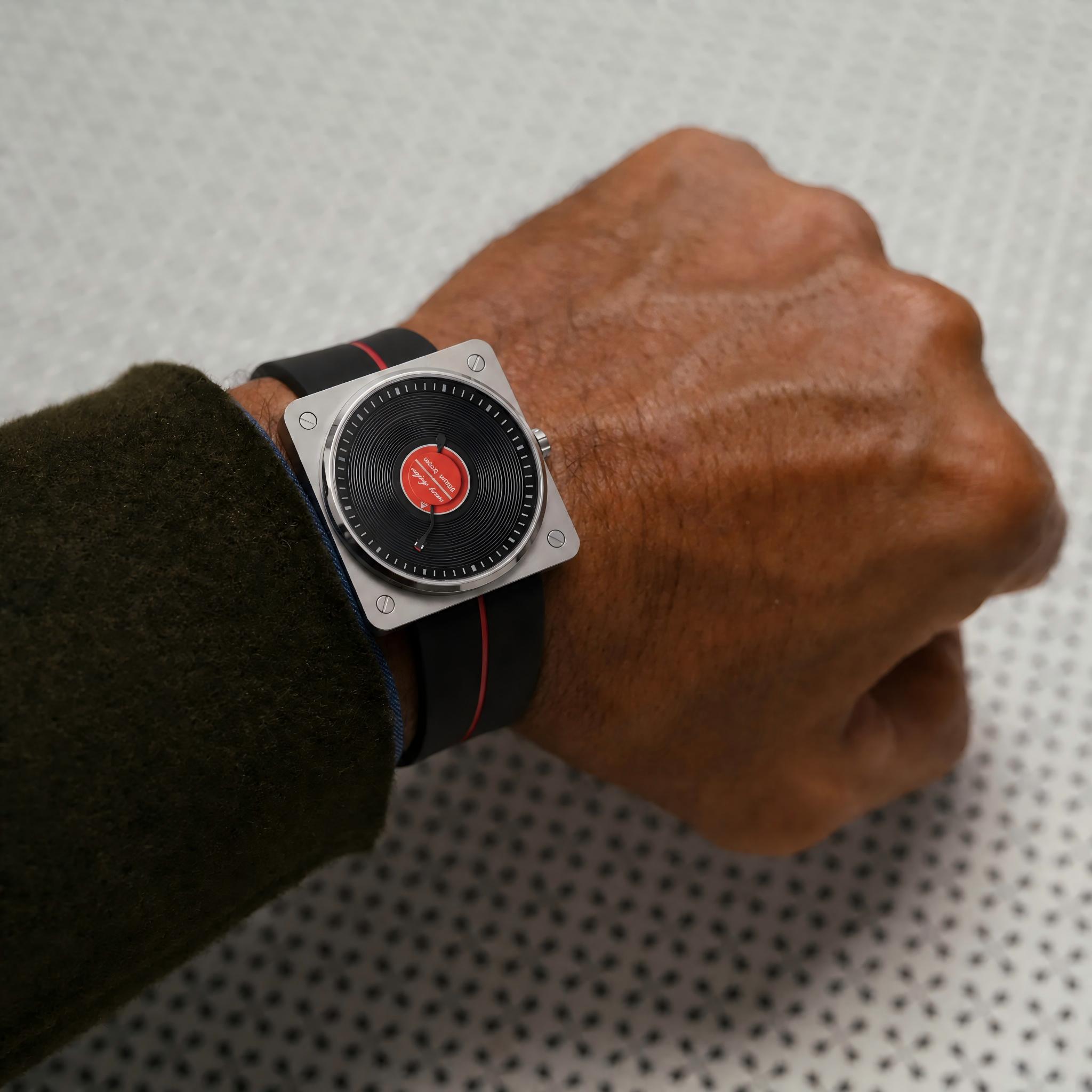 SKU ビニールレコードクォーツメンズ腕時計男性用ヴィンテー - Zen Luxury Watch のレビューと価格