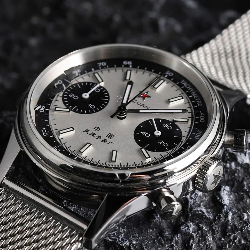 42 ミリメートル中国航空クロノグラフクォーツ 1963 腕 - Chronograph Flyback Watch のレビューと価格