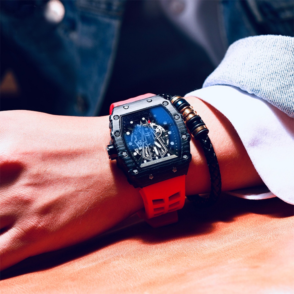 非常に人気のある機能的なメンズクォーツ腕時計で、ユニークな樽 - Luxury Watch Makes のレビューと価格
