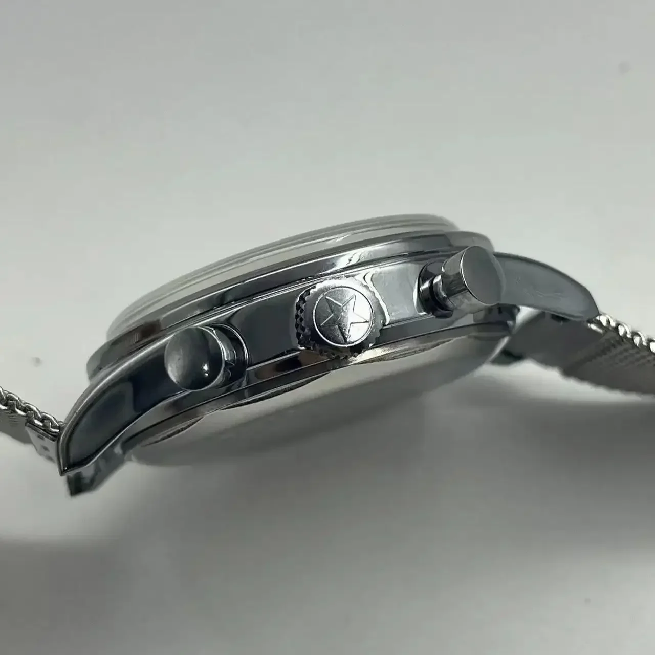 1963 メンズ腕時計 1963 パイロットウォッチ 42m - Chronograph Flyback Watch のレビューと価格