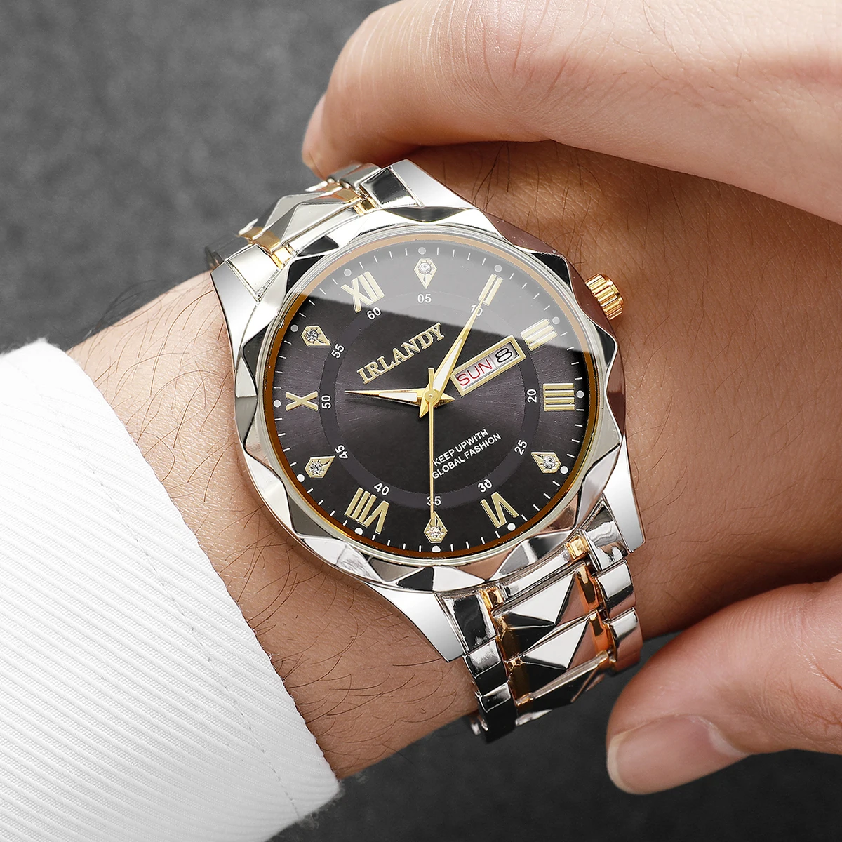 1PC サプライズミステリーウォッチブラインドボックス-高級 - Luxury Watch For Men のレビューと価格