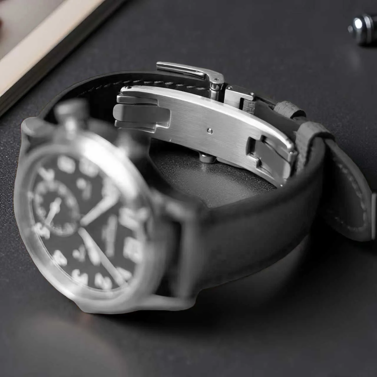 デプロイアントクラスプ時計ストラップスプリングデプロイアント - Luxury Watch Black のレビューと価格